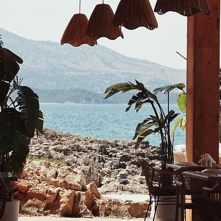 Porta 4* كساميل