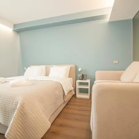 Ξενοδοχείο Porta 4*