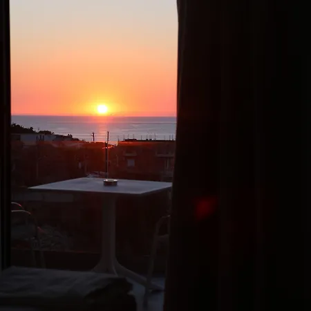 Porta Ξενοδοχείο Εξαμίλιο